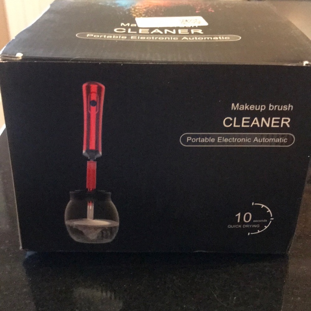 Electronic Makeup brush cleaner